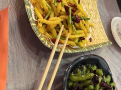 -肥肥虾庄·金牌油焖大虾(汉口城市广场店)