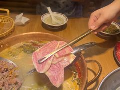 -洱火云南酸菜牛肉火锅(石景山当代商城店)