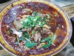 -胥佳烧鸡公牛肉面馆