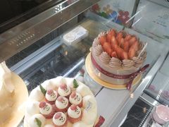 -花花卷卷·鲜食蛋糕(静安久光百货店)