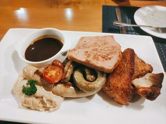 烤肉香肠拼盘-麦士堡•湖景餐厅(文化博览中心店)