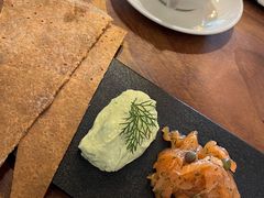炙烧三文鱼可丽饼-salée