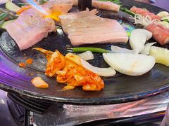 -豚豚家돈돈가韩国锅盖烤肉(新北万达店)