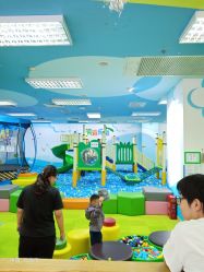 -莫莉幻想儿童乐园(北京金隅嘉品店)