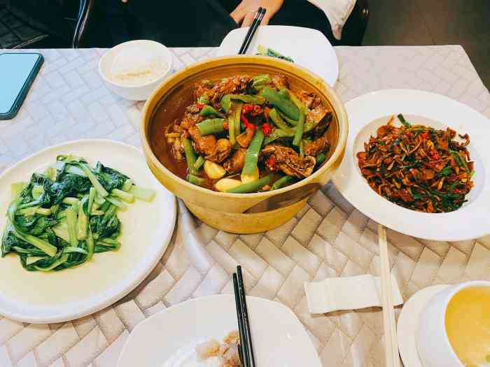 红菜苔·楚菜(安贞店)-"离公司很近就去了,环境不错,就是菜量很小.