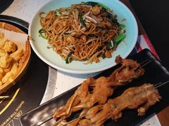 手撕牛蛙-沪小胖·小龙虾·蓝龙王(八佰伴店)