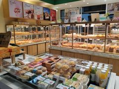 面包甜点陈列柜-皇后西斯汀饼店(文化路店)