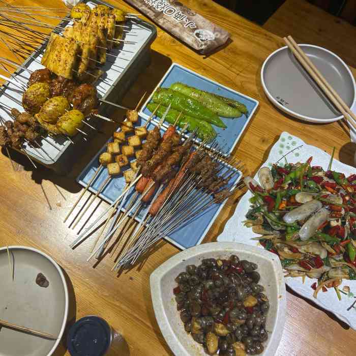 小俩口烧烤东北菜(红庙店)-"下班跟三朋好友喝酒撸串的好去处.