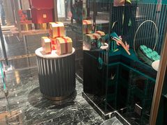 -上海半岛酒店·半岛精品店