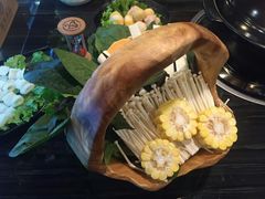 -东椰·海南椰子鸡火锅(朝阳门店)