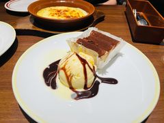 提拉米苏蛋糕配香草冰激凌-萨莉亚意式餐厅(杭州滨江天街店)