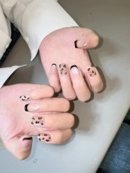 -七月美睫 美甲