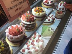 -花花卷卷·鲜食蛋糕(静安久光百货店)