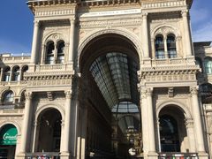 -文艺复兴百货(米兰大教堂广场店)