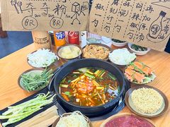 -黔三一夺夺粉酸汤火锅(百信店)