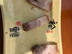 -洲心明记烧肉大粥