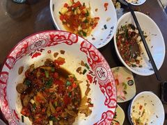 -富正毅三下锅·湘西韵味(天门山索道店)