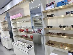-视野联行眼镜•蔡司•依视路(温江店)