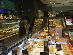 面包甜点陈列柜-巴黎贝甜(大宁国际商业广场店)