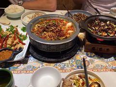 -云海肴·汽锅鸡·云南菜(天山百盛优客店)