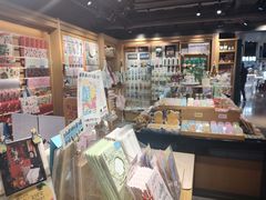 -猫的天空之城概念书店(苏州诚品店)
