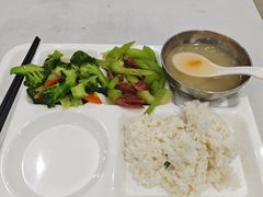 -上海外国语大学（虹口校区）食堂