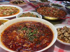 -洪霞餐馆·川菜·鲜货现炒(两江春城店)