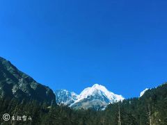 -亚拉雪山风景区