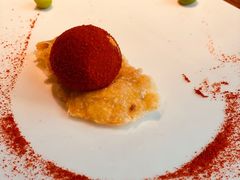 爆浆鹌鹑蛋配金沙灯影鱼片-映水芙蓉(上海万象城店)
