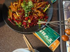 -曼听小寨海鲜烧烤·大连辣炒大王(盖州街店)