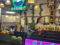 -席娜卡琳火车铁道夜市