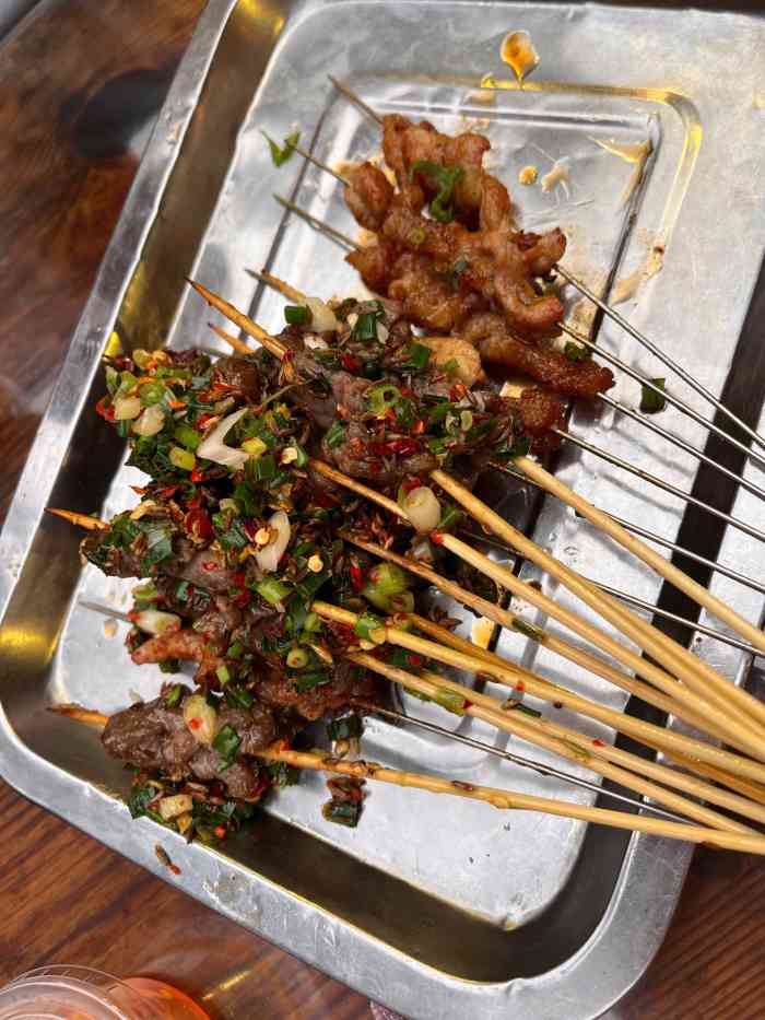 伍界烤串之土城(玫瑰街创始店)-"伍界烤串已经听说好久了周末跟朋友一