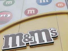 -m豆巧克力世界(上海世茂广场店)