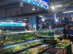 -渔人湾码头海鲜市场负二楼