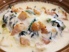 奶汁鸡肉焗菠菜-萨莉亚意式餐厅(南京环亚凯瑟琳广场店)