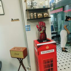 -老男孩男士理容馆·理发·烫染·修面