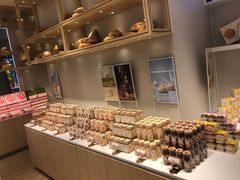 -好利来(曲江龙湖店)