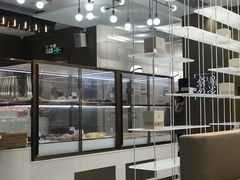 面包甜点陈列柜-奈雪的茶(华侨城创意园店)