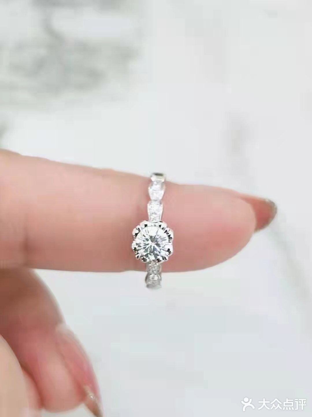 四爪钻戒💍，追寻你一世光辉✨✨