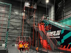 -极限PLAY运动娱乐新世界·团建派对潮玩休闲馆·室内蹦极高空游乐园