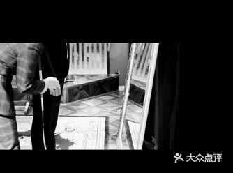 再完美的成品西服也无法和定制西服媲美 很多客户在试穿