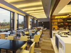 -南阳建业森林半岛假日酒店