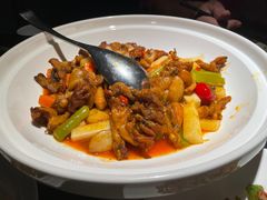 紫苏香辣牛蛙-凤凰湘语·平价海鲜餐厅(浦东旗舰店)