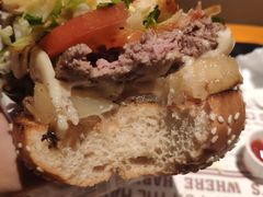 -The Habit Burger Grill 哈比特汉堡(复兴soho店)