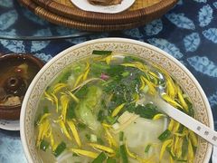 -桥香园云南过桥米线(金马碧鸡店)