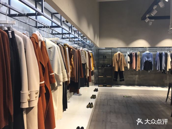 af货仓店内环境图片 第13张