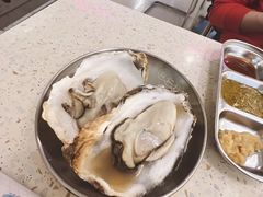 嫩滑乳山生蚝-白仁仔· 活烤海鲜 宵夜(豫园店)