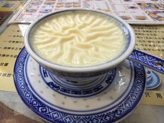 -广信牛奶甜品世家(台东店)