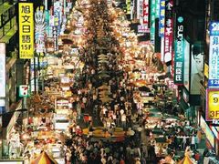 -六合夜市