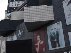 -资和信百货商场